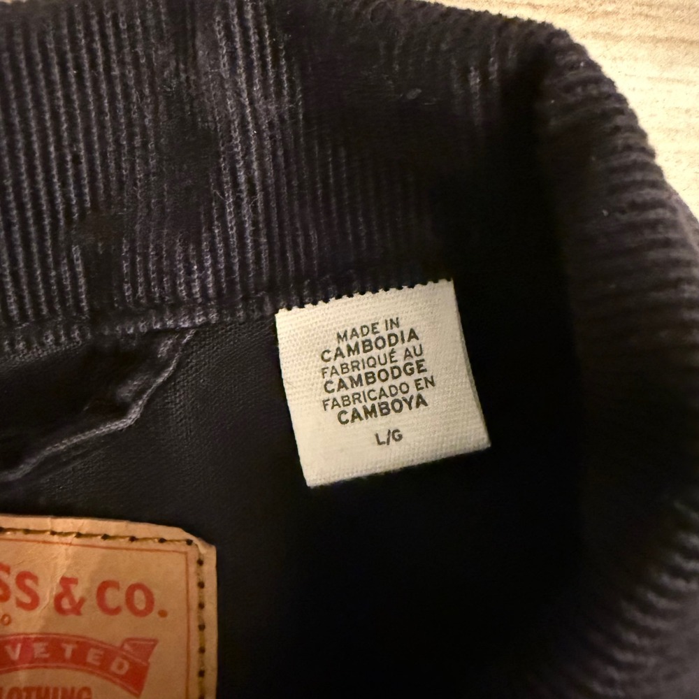 Levis Mens Black Corduroy Vintage Fit Trucker Jacket Large 70598-0032 - Picture 9 of 9